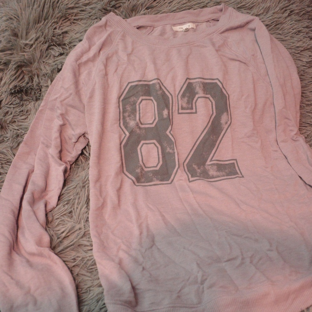 82 Sweater